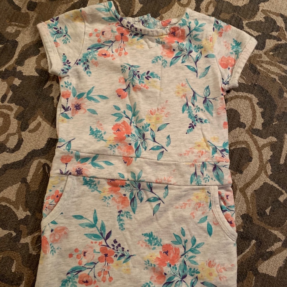 Carter’s sweatshirt romper dress with pockets. 4T